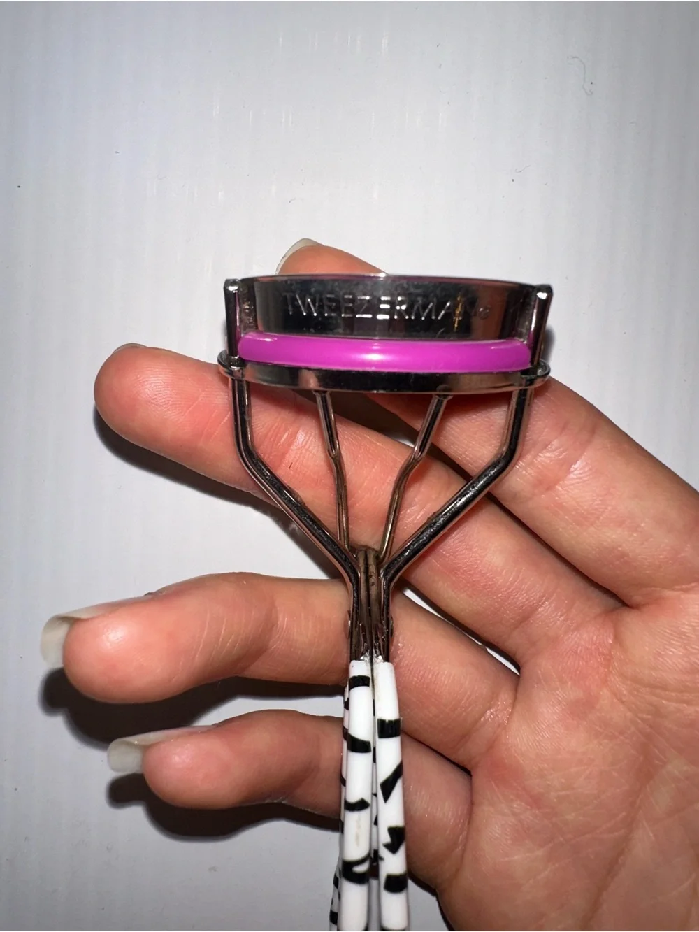 RARE Tweezerman Allure Award 2026 SephoraZebra Stripe deluxe Eyelash Curler Pink